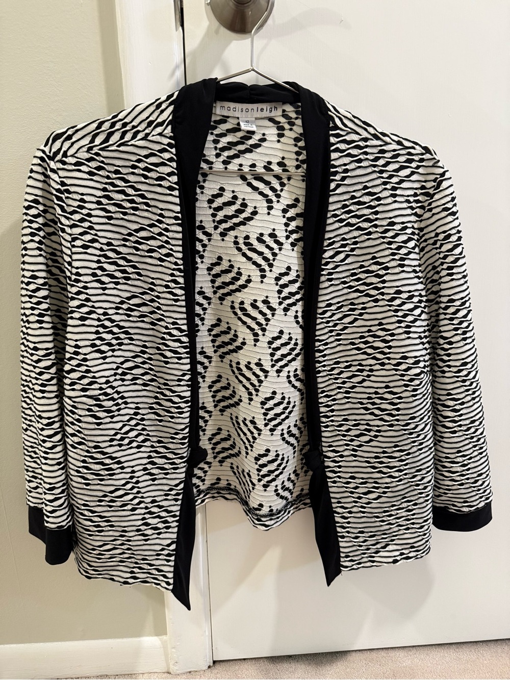 madison leigh Black & White Open-Front Patterned Cardigan Lightweight Blazer